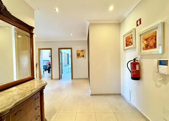 Portimao Riverview 2 With Pool By Homing